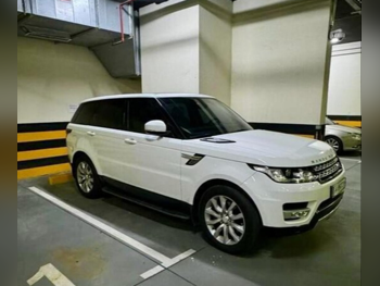 لاند روفر رنج روفر اتش اس اي 2014 اوتوماتيك 102,000 كم 6 سلندر دفع رباعي اس يو في أبيض