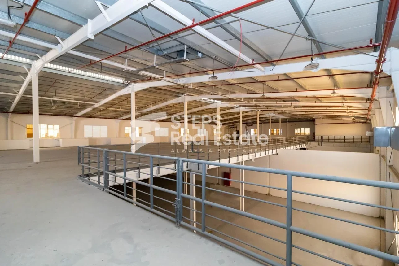 Warehouses & Stores - Al Rayyan  - Industrial Area  -Area Size: 4000 Square Meter