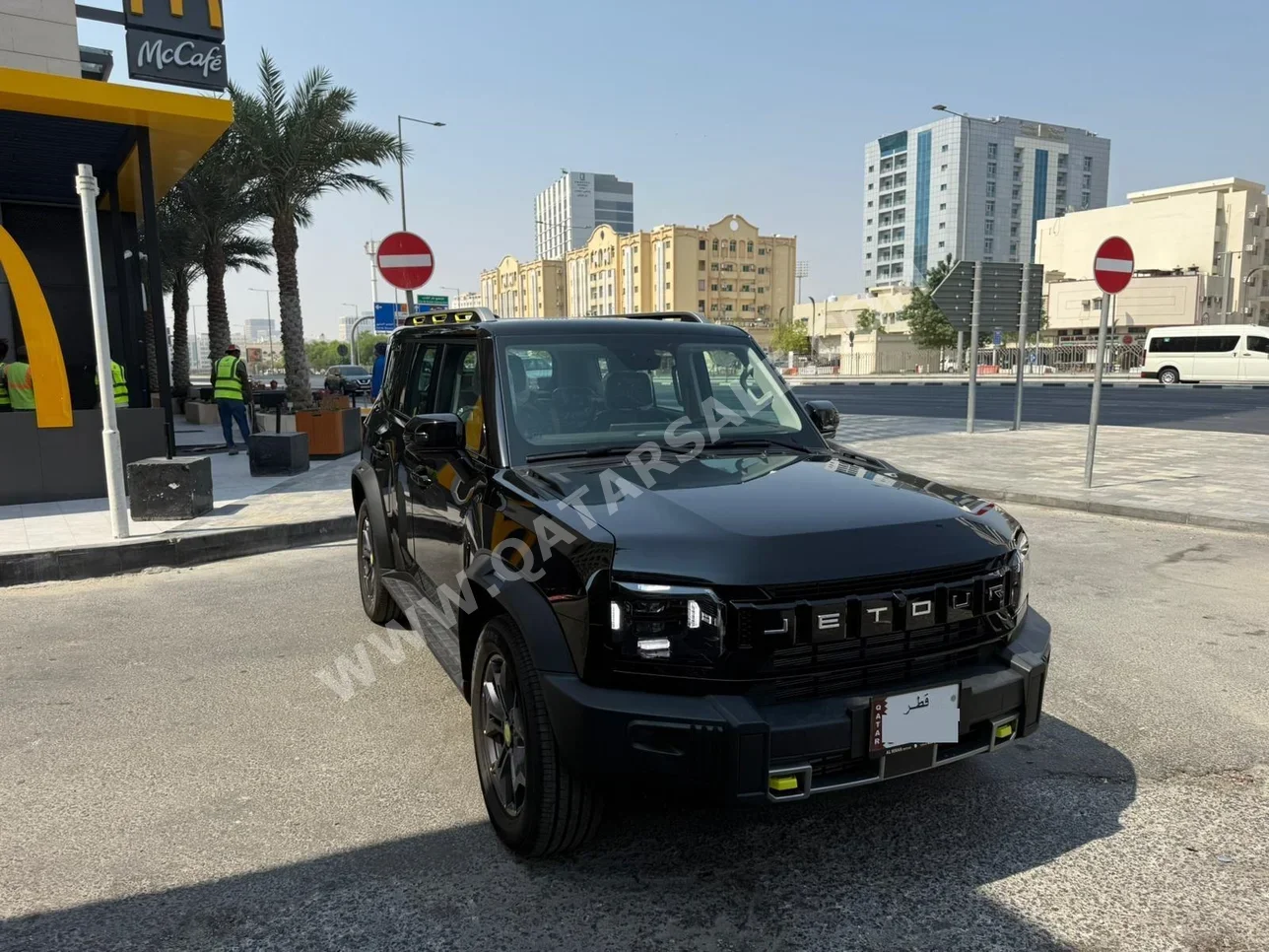 Jetour  T2  2025  Automatic  500 Km  4 Cylinder  Four Wheel Drive (4WD)  SUV  Black  With Warranty