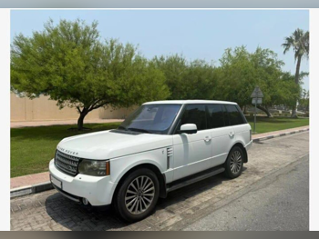 لاند روفر  رنج روفر  فوج  2012  اوتوماتيك  146,000 كم  8 سلندر  دفع رباعي  اس يو في  أبيض
