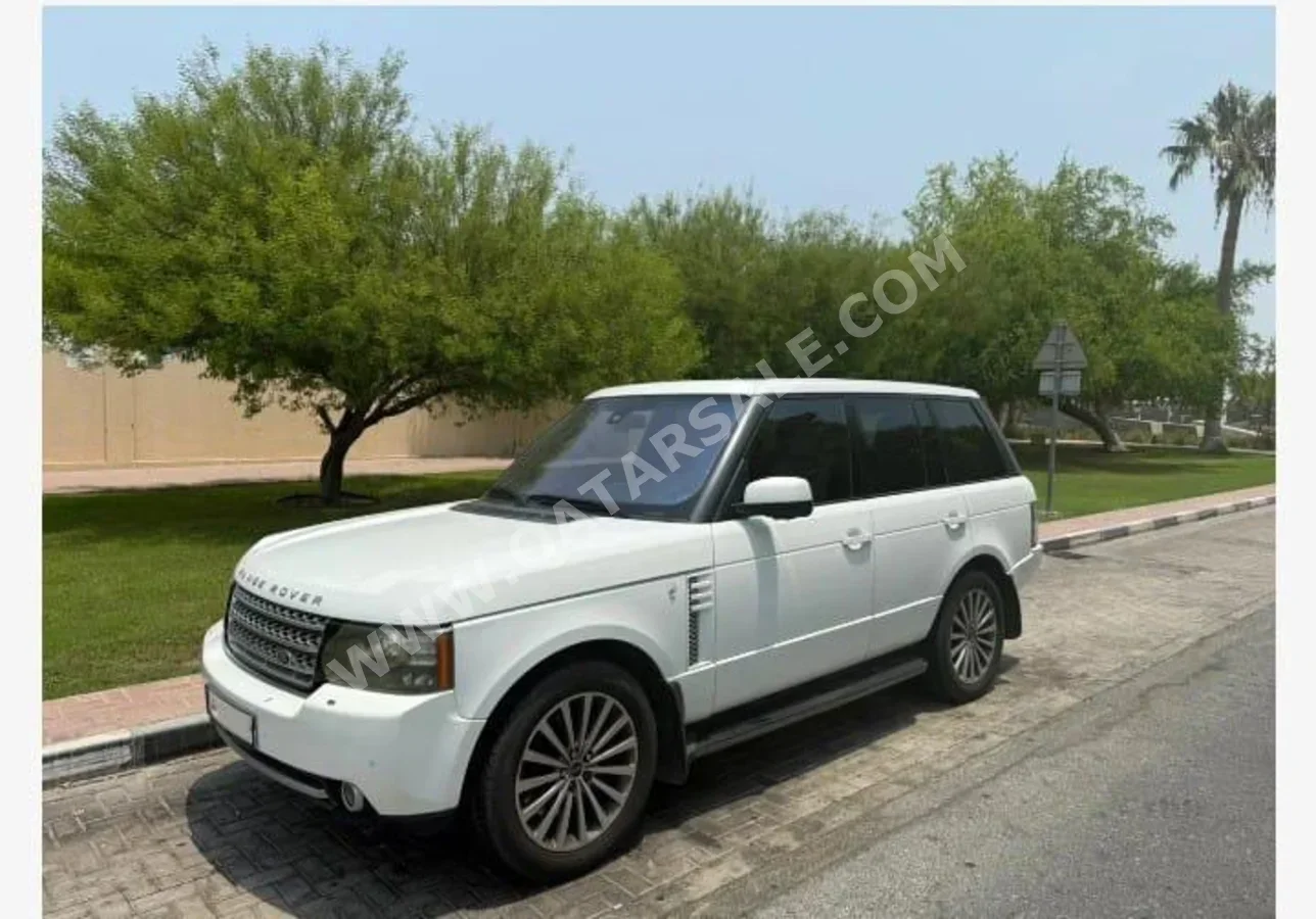 Land Rover  Range Rover  Vogue  2012  Automatic  146,000 Km  8 Cylinder  Four Wheel Drive (4WD)  SUV  White