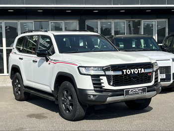 Toyota  Land Cruiser  GR Sport Twin Turbo  2022  Automatic  60,000 Km  6 Cylinder  Four Wheel Drive (4WD)  SUV  White