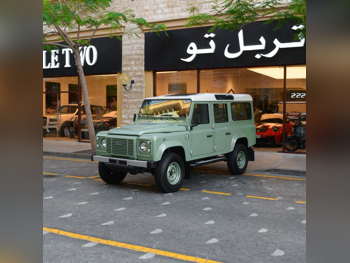 Land Rover  Defender  110  2016  Manual  54,900 Km  6 Cylinder  Four Wheel Drive (4WD)  SUV  Green