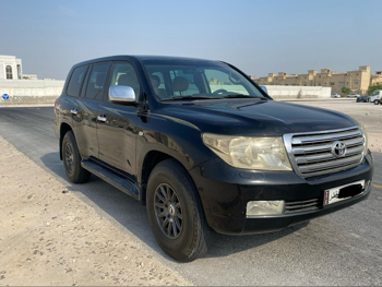 Toyota  Land Cruiser  GXR  2011  Automatic  435,000 Km  8 Cylinder  Four Wheel Drive (4WD)  SUV  Black