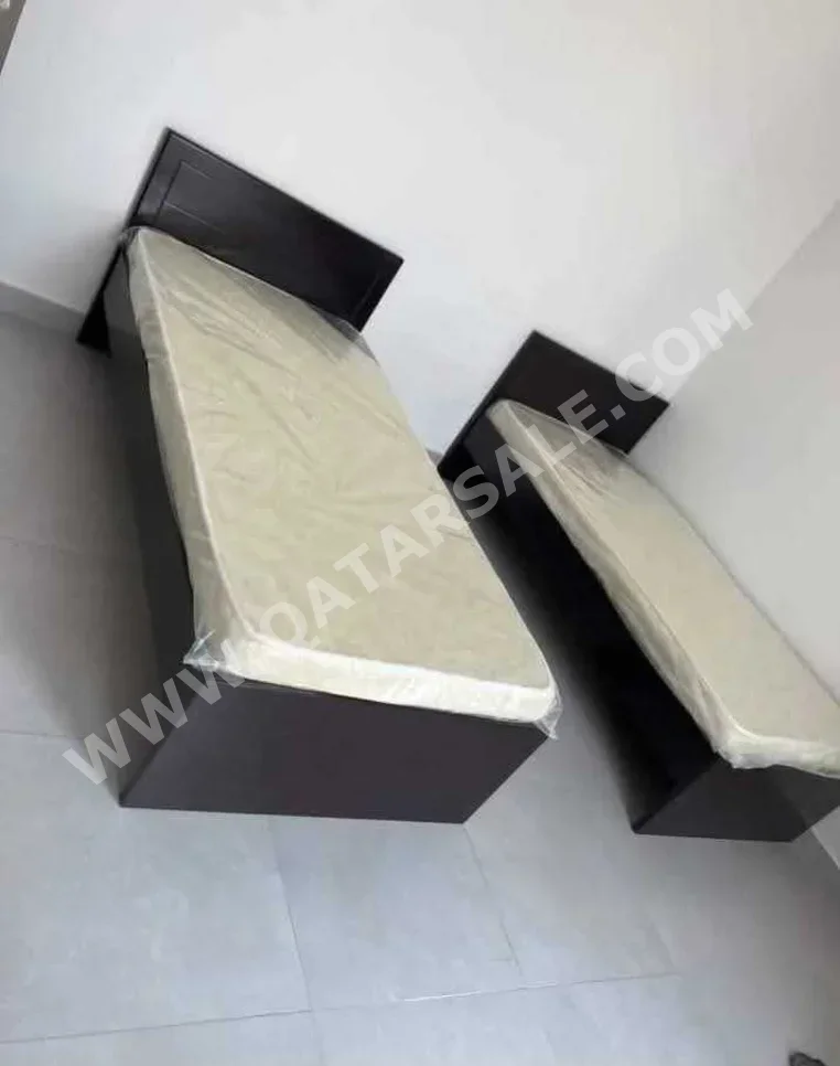 الأسّرة - لايف ستايل  - فردي  - أسود  - متضمنة المرتبة