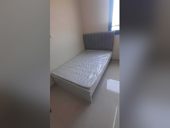 الأسّرة - لايف ستايل  - مزدوج  - اللون الرمادي  - متضمنة المرتبة