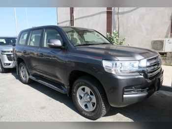 تويوتا لاند كروزر جي اكس ار 2021 اوتوماتيك 179,000 كم 6 سلندر دفع رباعي اس يو في رمادي