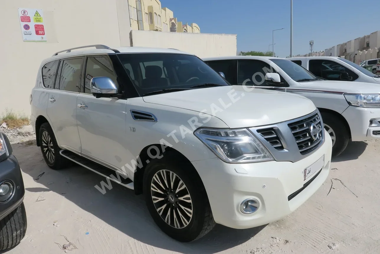 نيسان  باترول  بلاتنيوم  2016  اوتوماتيك  366,000 كم  8 سلندر  دفع رباعي  اس يو في  أبيض