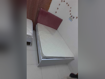 الأسّرة - لايف ستايل  - مزدوج  - زهري  - متضمنة المرتبة