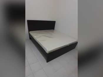 الأسّرة - لايف ستايل  - كينج  - أسود  - متضمنة المرتبة