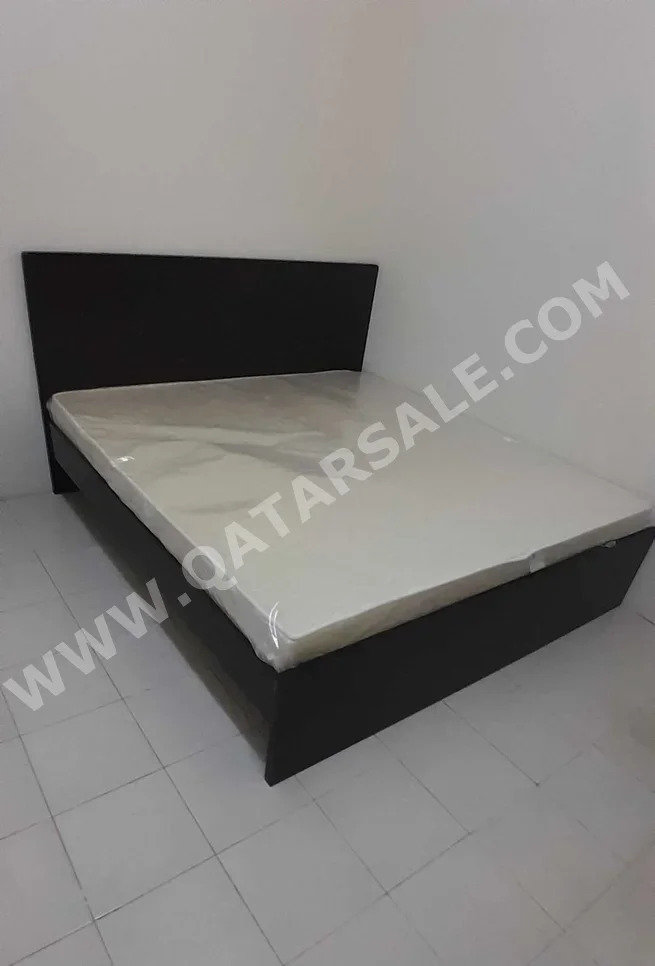 الأسّرة - لايف ستايل - كينج - أسود - متضمنة المرتبة