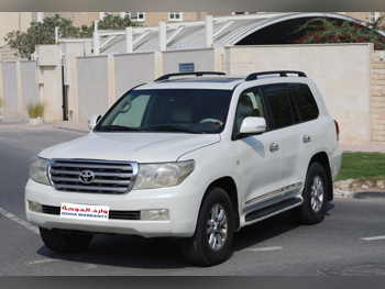 Toyota  Land Cruiser  GXR  2010  Automatic  328,000 Km  8 Cylinder  Four Wheel Drive (4WD)  SUV  White