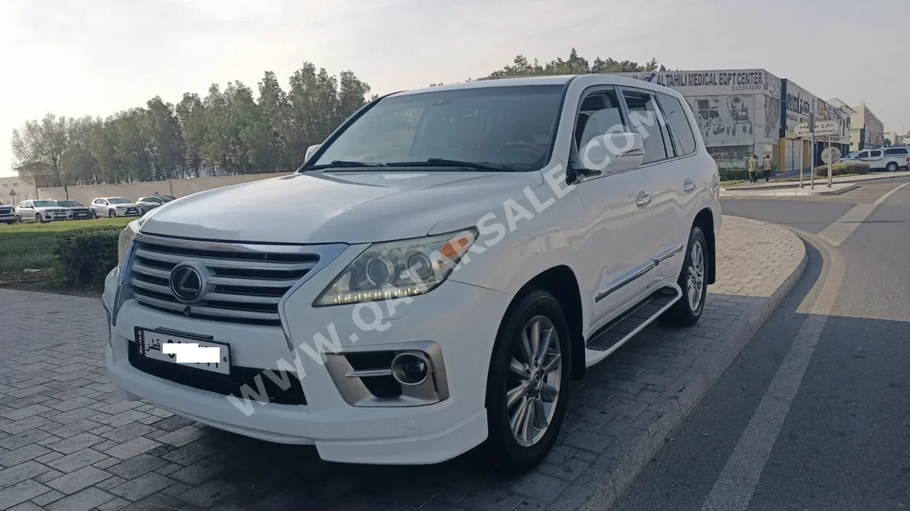 لكزس  ال اكس  570  2012  اوتوماتيك  453,000 كم  8 سلندر  دفع رباعي  اس يو في  أبيض
