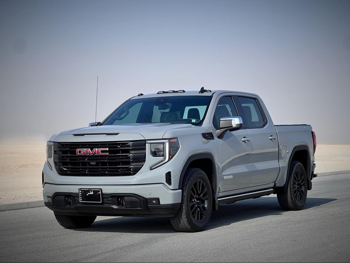 جي ام سي  سييرا  اليفيشن  2024  اوتوماتيك  19,000 كم  8 سلندر  دفع رباعي  بيكب  رمادي  تحت الضمان