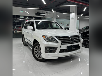 Lexus  LX  570 S  2015  Automatic  89,000 Km  8 Cylinder  Four Wheel Drive (4WD)  SUV  White