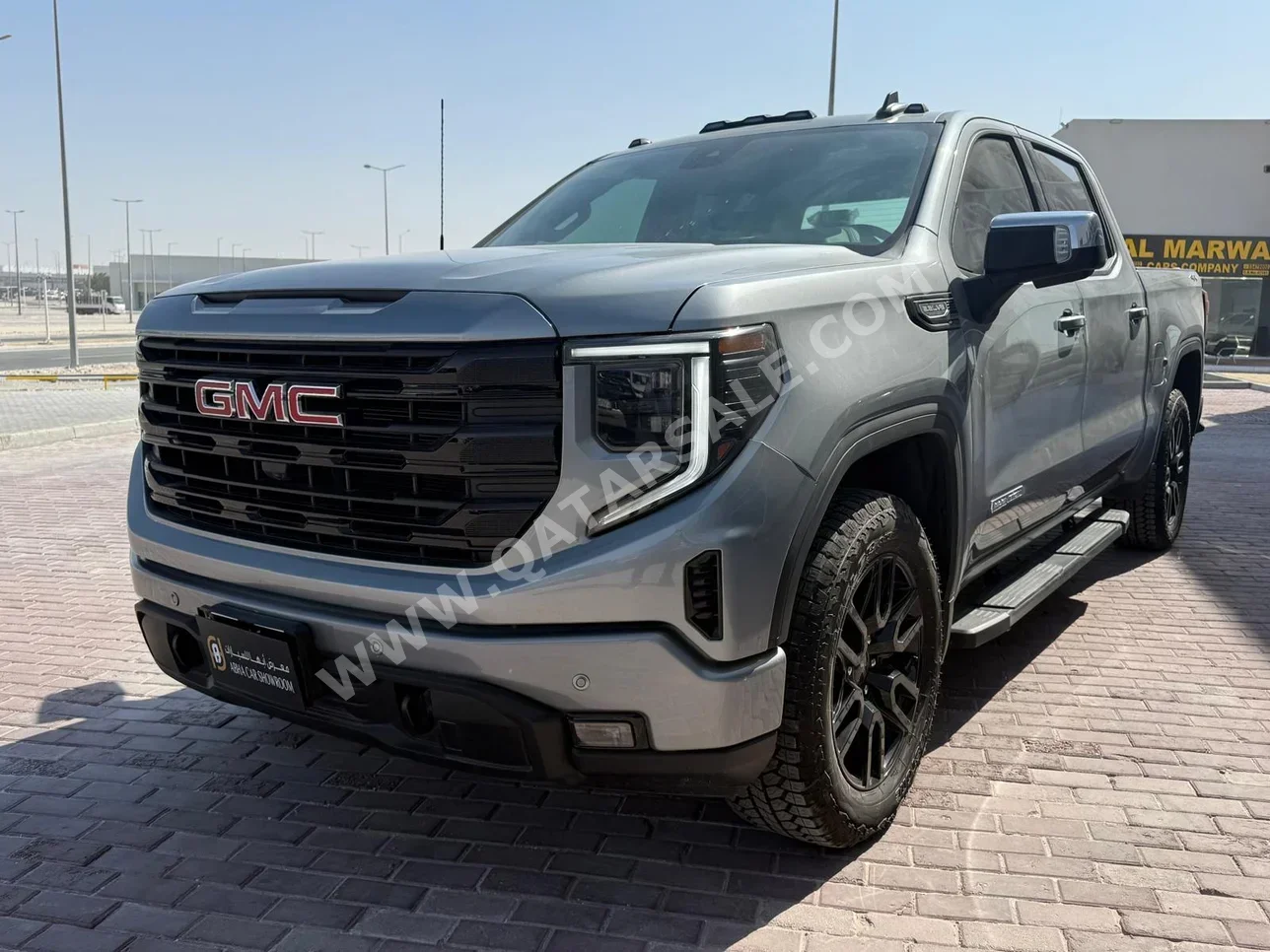 GMC  Sierra  Elevation  2025  Automatic  4,000 Km  8 Cylinder  Four Wheel Drive (4WD)  Pick Up  Gray  With Warranty
