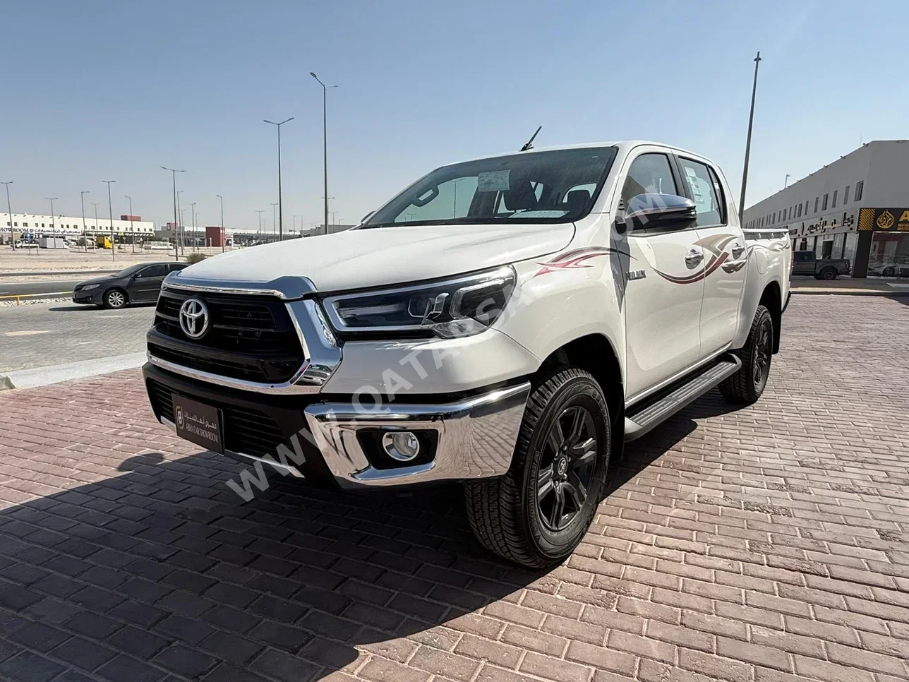 تويوتا  هاي لوكس  اس ار 5  2025  اوتوماتيك  0 كم  4 سلندر  دفع رباعي  بيكب  أبيض  تحت الضمان