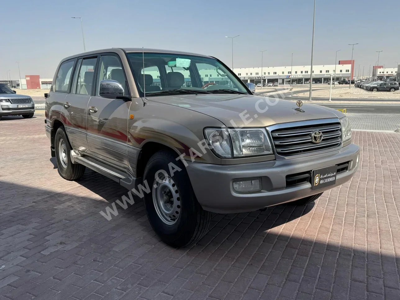 تويوتا  لاند كروزر  جي اكس ار  2005  عادي  66,000 كم  6 سلندر  دفع رباعي  اس يو في  ذهبي