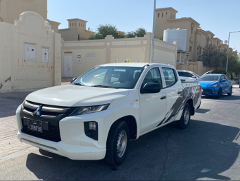 ميتسوبيشي  ال 200  ديزل  2020  عادي  223,000 كم  4 سلندر  دفع رباعي  اس يو في  أبيض