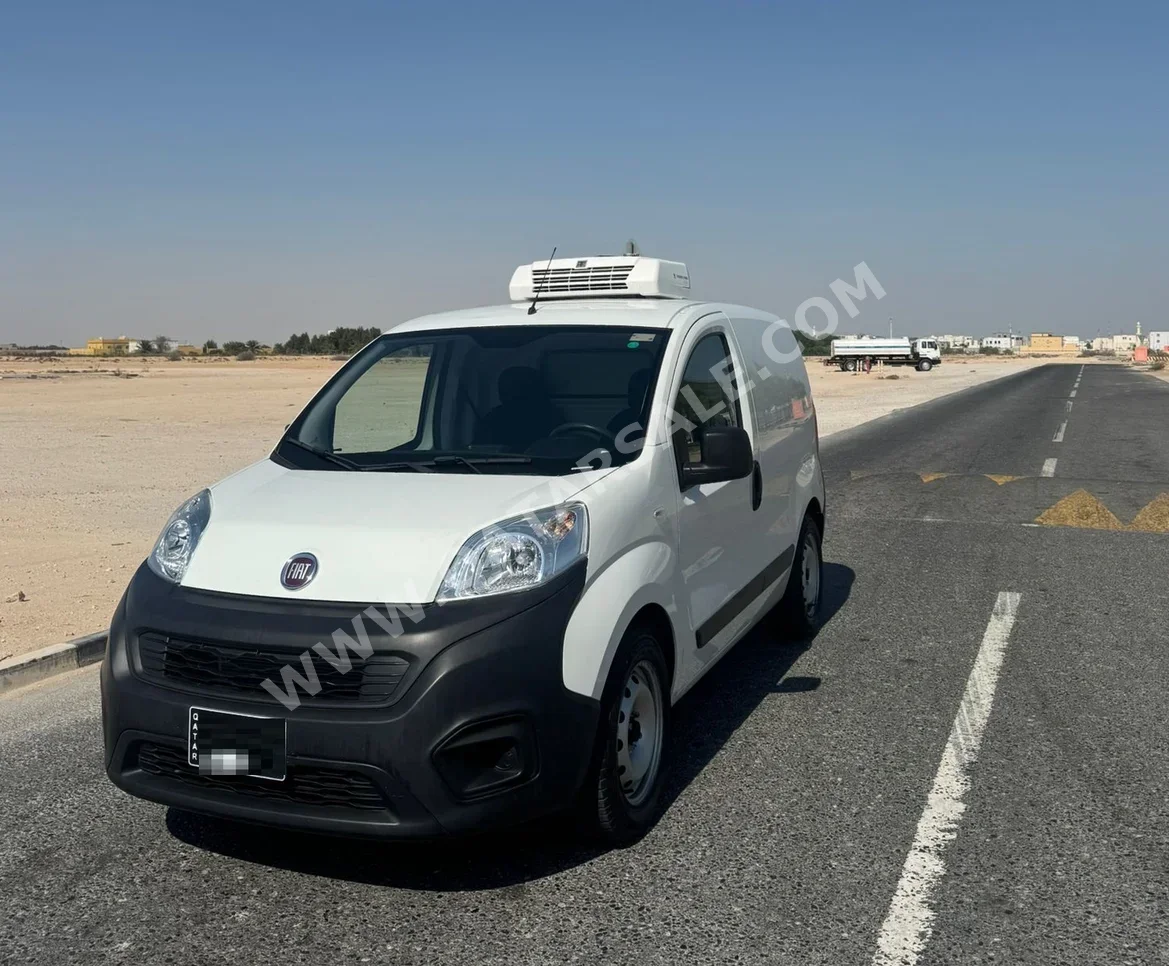 فيات  فيورينو  2020  عادي  21,000 كم  4 سلندر  سحب امامي  فان \ باص  أبيض