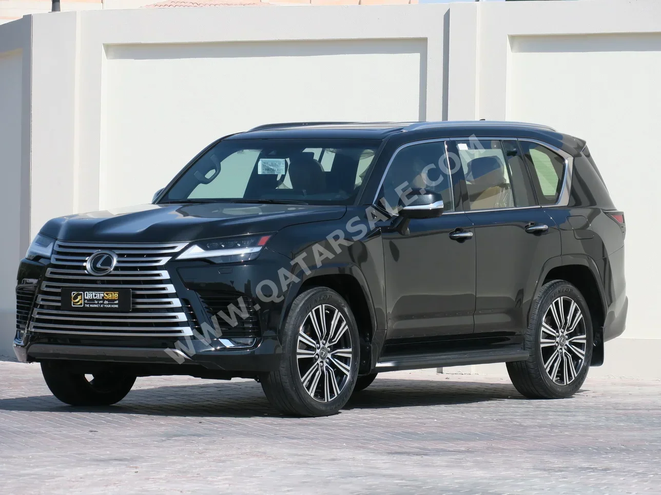 لكزس  ال اكس  600 لكجري  2023  اوتوماتيك  71,000 كم  6 سلندر  دفع رباعي  اس يو في  أسود  تحت الضمان