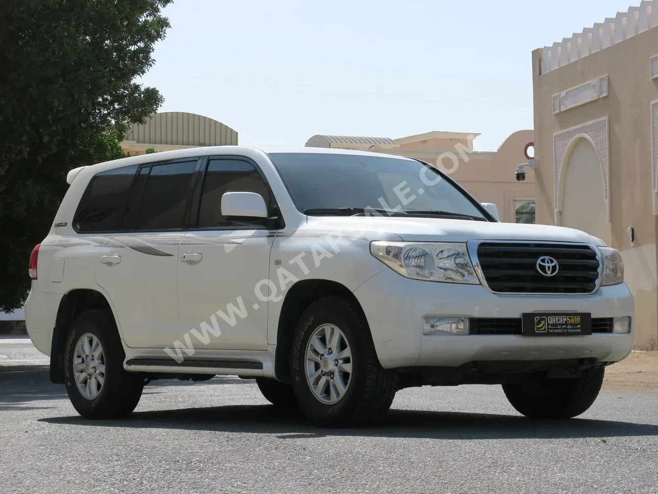 Toyota  Land Cruiser  GX  2011  Automatic  340,000 Km  6 Cylinder  Four Wheel Drive (4WD)  SUV  Pearl