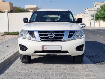 نيسان  باترول  ال اي  2019  اوتوماتيك  107,000 كم  6 سلندر  دفع رباعي  اس يو في  أبيض