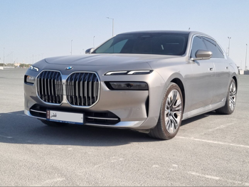 بي ام دبليو  الفئة - السابعة  735 اي  2024  اوتوماتيك  15,000 كم  6 سلندر  دفع رباعي  اس يو في  رمادي  تحت الضمان