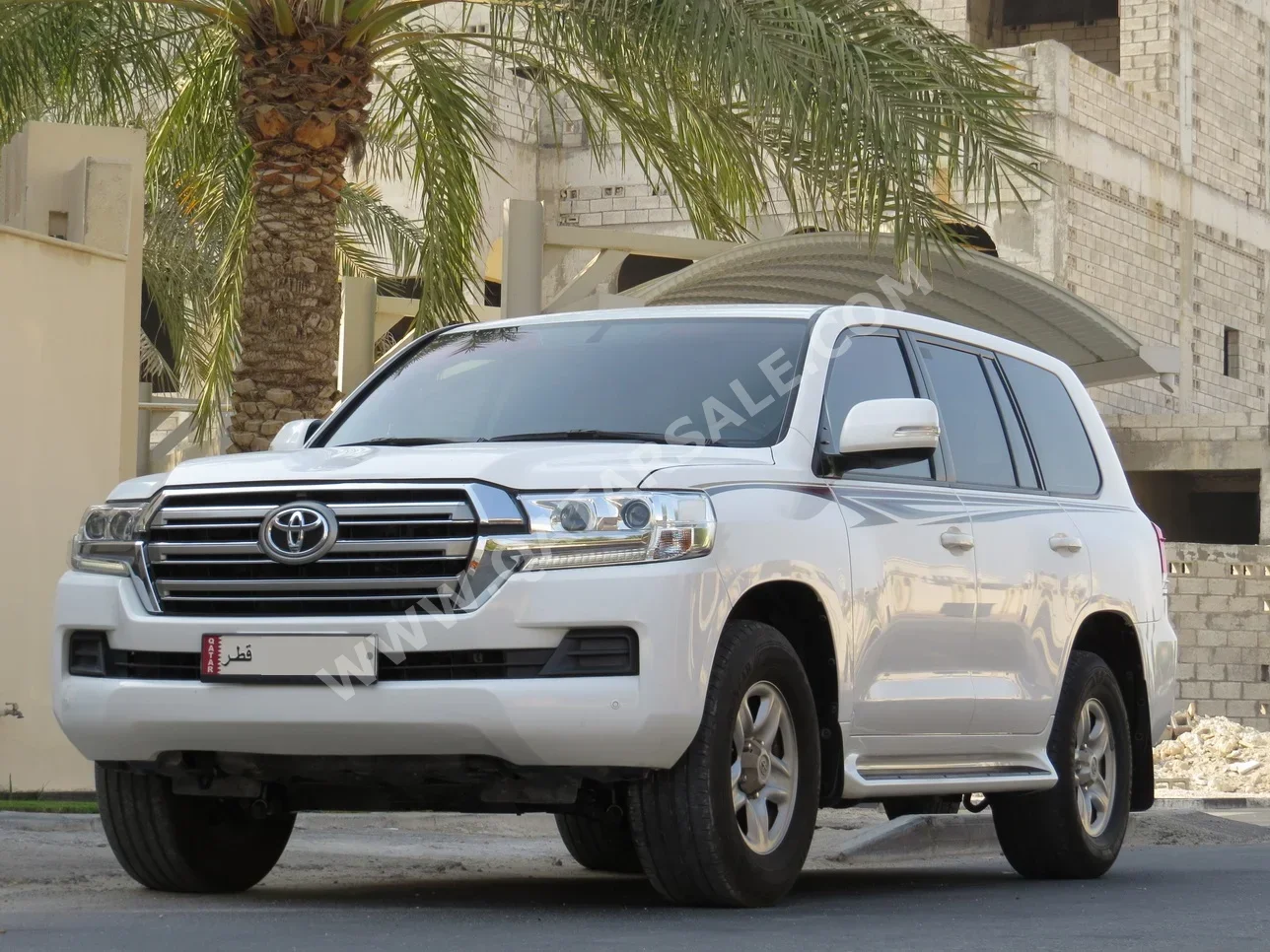 Toyota  Land Cruiser  GXR  2018  Automatic  198,000 Km  6 Cylinder  Four Wheel Drive (4WD)  SUV  White