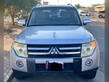 متسوبيشي باجيرو 3.0 2008 اوتوماتيك 144,200 كم 6 سلندر دفع رباعي اس يو في فضي