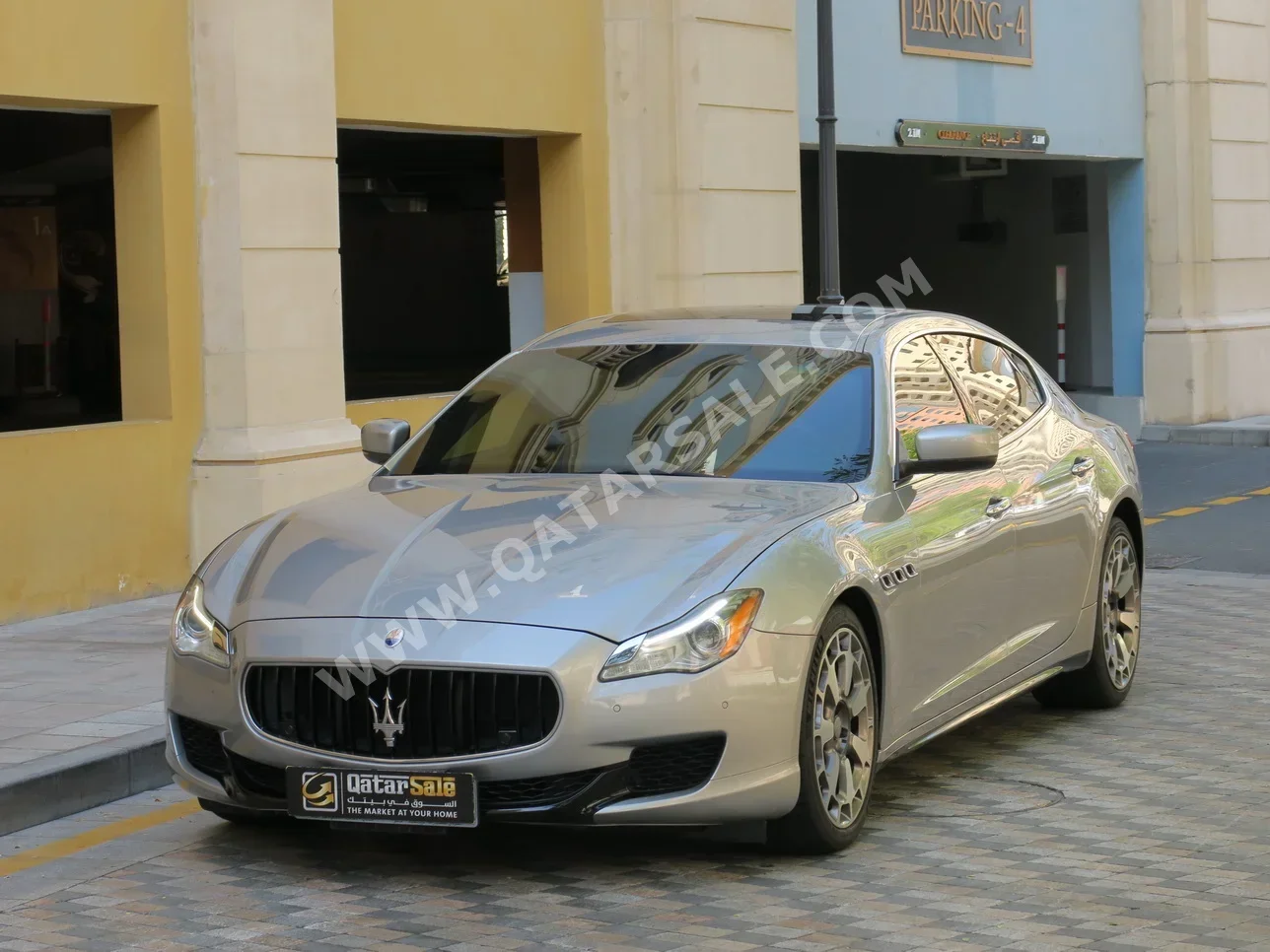 Maserati  Quattroporte  Q4  2015  Automatic  125,000 Km  6 Cylinder  Rear Wheel Drive (RWD)  Sedan  Gray