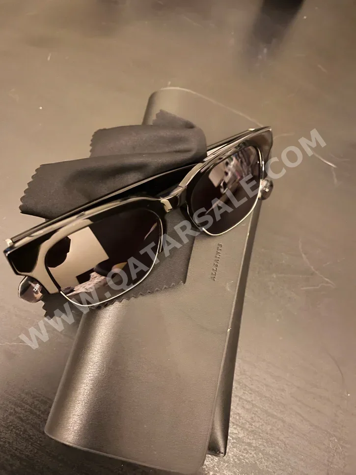 نظارة شمسية  أسود  رؤيا واحدة  لمملكة المتحدة)  لكلا الجنسين