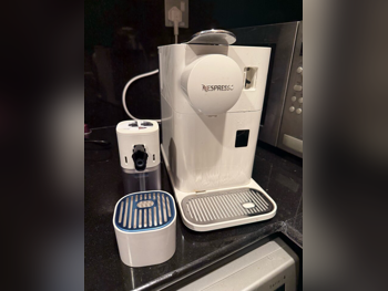 صانعات القهوة صانعة الكابتشينو  - فيليبس  - أبيض  - 1 لتر