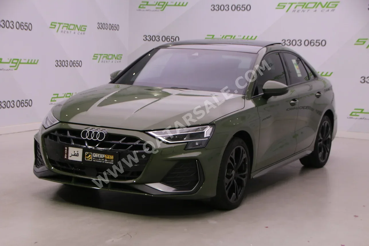 اودي  أي 3  اس - لاين  2025  اوتوماتيك  9,500 كم  4 سلندر  دفع رباعي  اس يو في  أخضر زيتوني  تحت الضمان