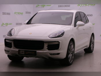 Porsche  Cayenne  Turbo  2015  Automatic  50,000 Km  8 Cylinder  Four Wheel Drive (4WD)  SUV  White