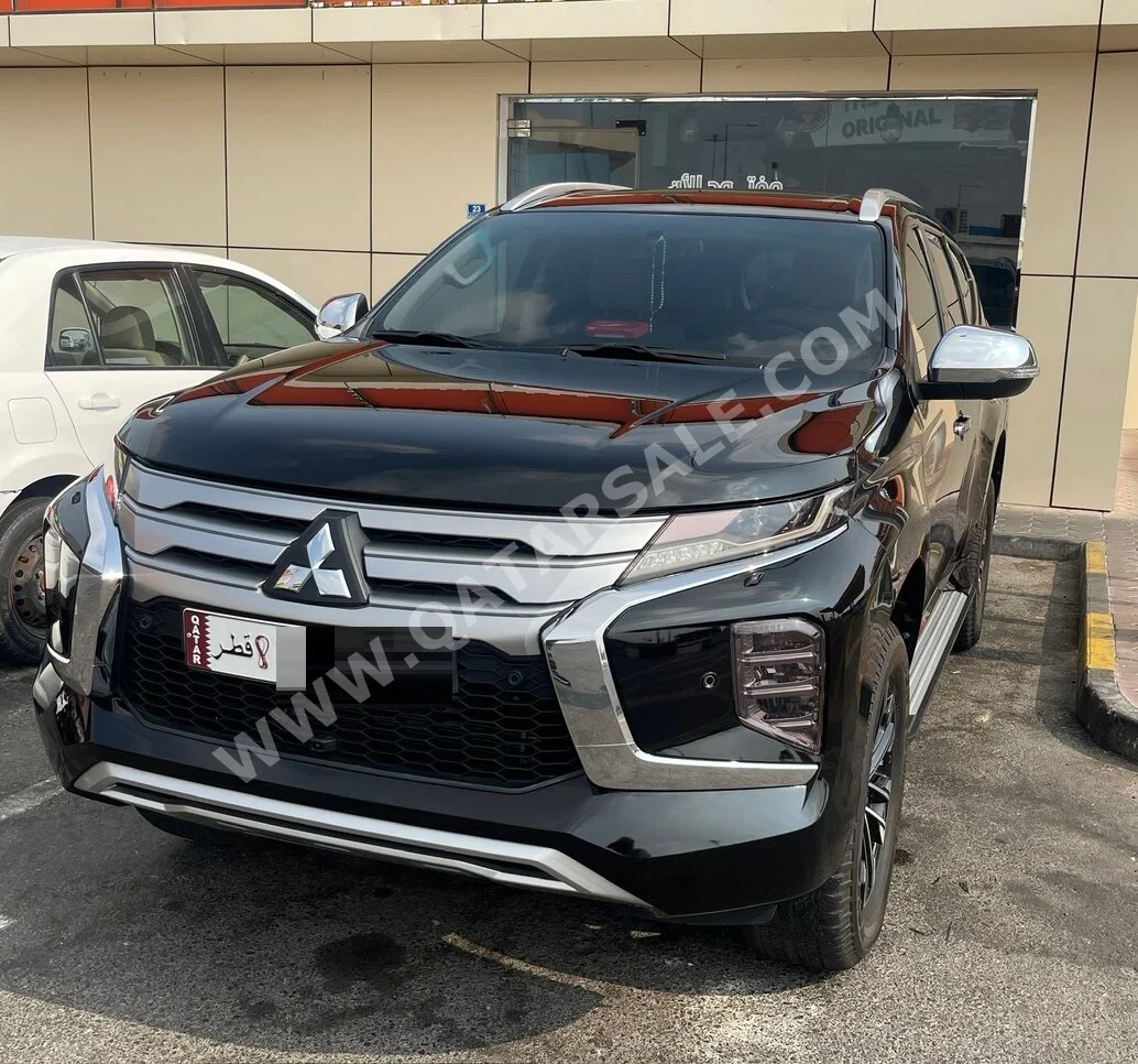 Mitsubishi  Pajero  Montero Sport  2022  Automatic  18,800 Km  6 Cylinder  Four Wheel Drive (4WD)  SUV  Black