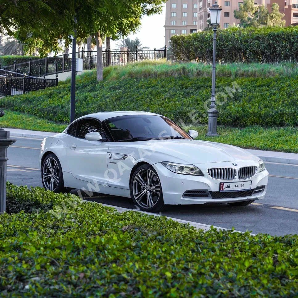 بي ام دبليو  الفئة - زد  4 M  2016  اوتوماتيك  145,000 كم  4 سلندر  دفع خلفي  كشف  أبيض
