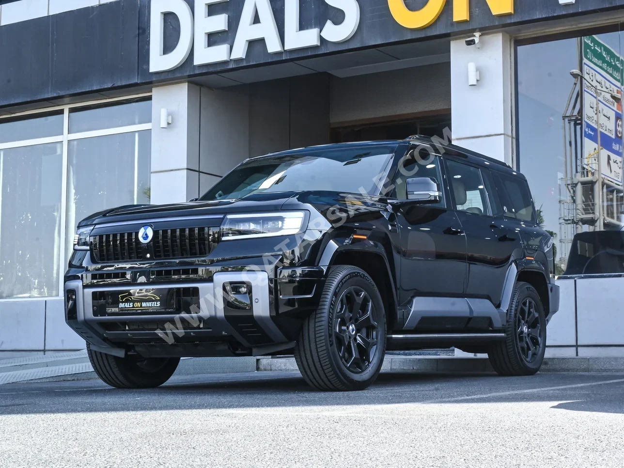 بي واي دي  دينزا  بي 8  2026  اوتوماتيك  0 كم  4 سلندر  دفع كلي مستمر  اس يو في  أسود  تحت الضمان