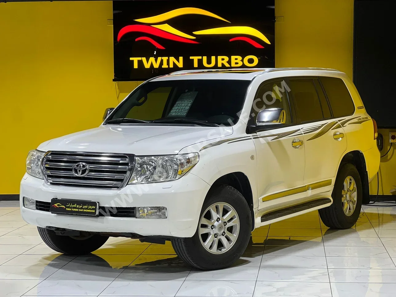 تويوتا  لاند كروزر  جي اكس ار  2011  اوتوماتيك  289,000 كم  8 سلندر  دفع رباعي  اس يو في  أبيض