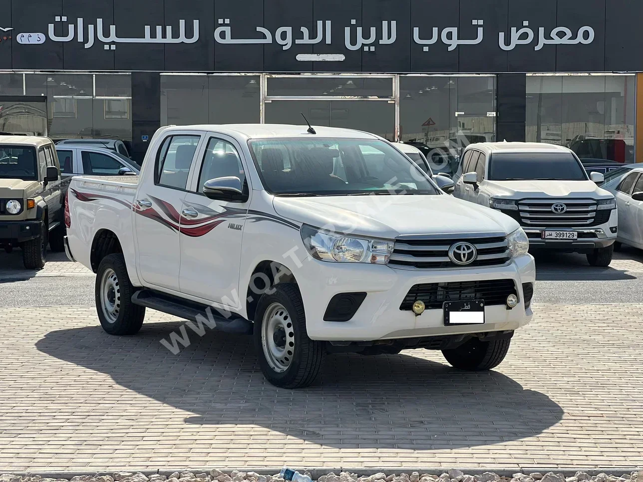 تويوتا  هاي لوكس  2020  اوتوماتيك  28,000 كم  4 سلندر  دفع رباعي  بيكب  أبيض