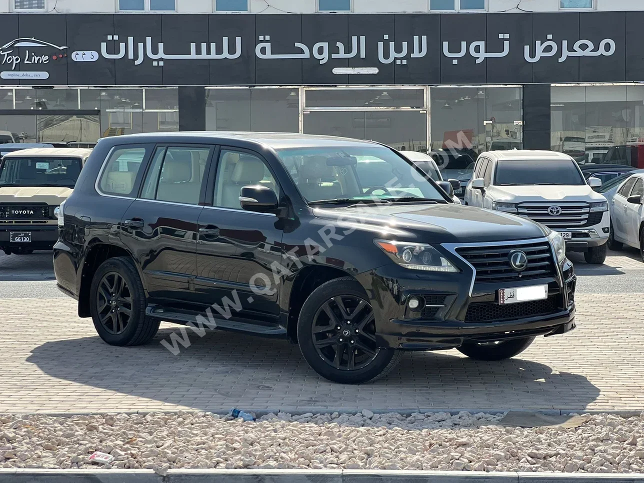 لكزس ال اكس 570 2012 اوتوماتيك 370,000 كم 8 سلندر دفع رباعي اس يو في أسود