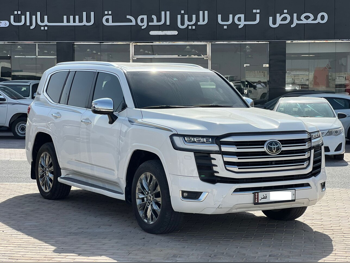 Toyota  Land Cruiser  VXR Twin Turbo  2022  Automatic  124,000 Km  6 Cylinder  Four Wheel Drive (4WD)  SUV  White