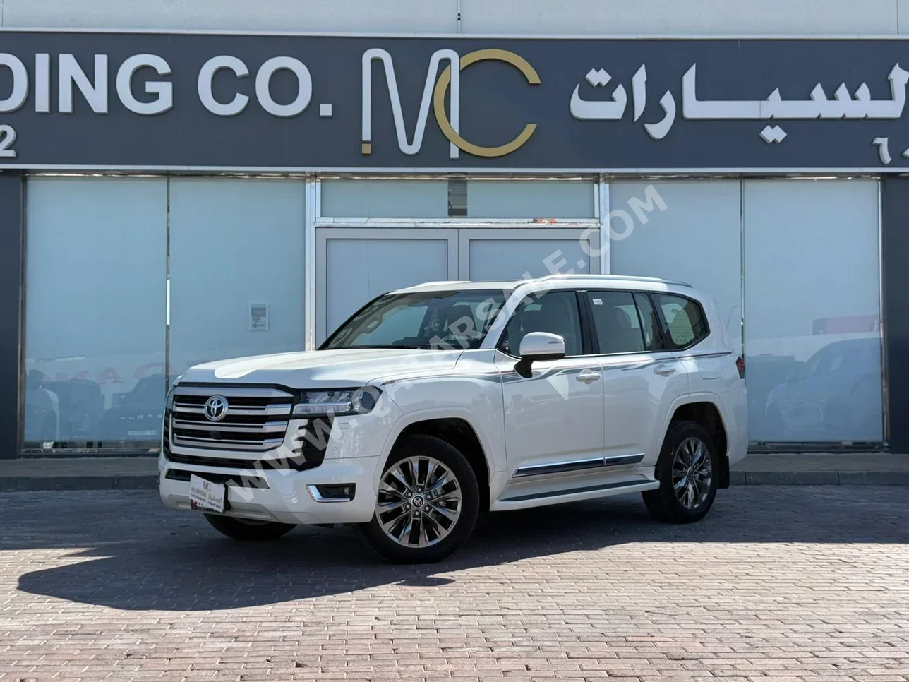 تويوتا  لاند كروزر  جي اكس ار توين توربو  2024  اوتوماتيك  42,000 كم  6 سلندر  دفع رباعي  اس يو في  أبيض  تحت الضمان