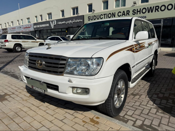 تويوتا  لاند كروزر  جي اكس ار  2007  عادي  319,000 كم  6 سلندر  دفع رباعي  اس يو في  أبيض
