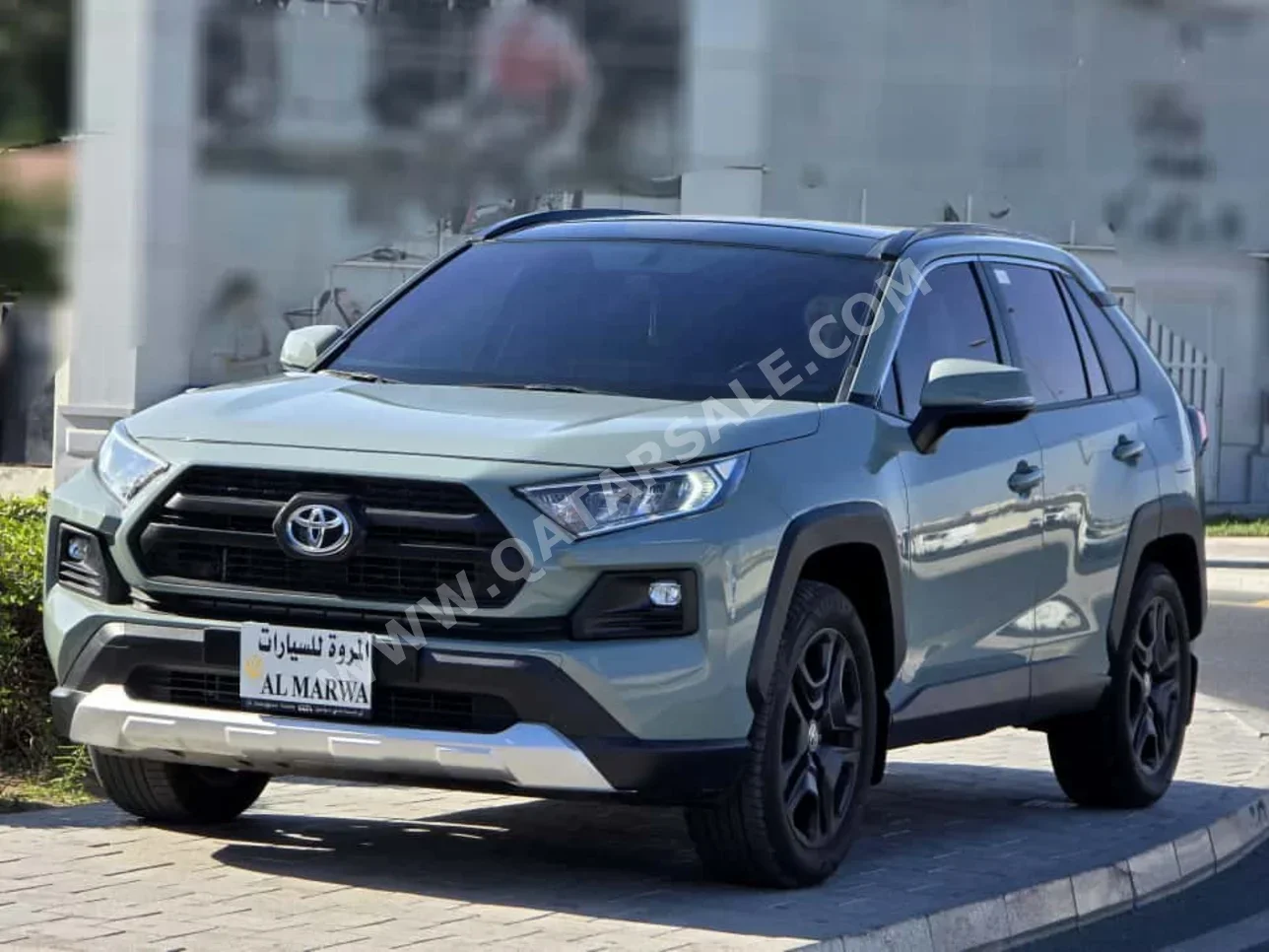 تويوتا  راف 4  2024  اوتوماتيك  9,000 كم  4 سلندر  دفع رباعي  اس يو في  أخضر زيتوني  تحت الضمان