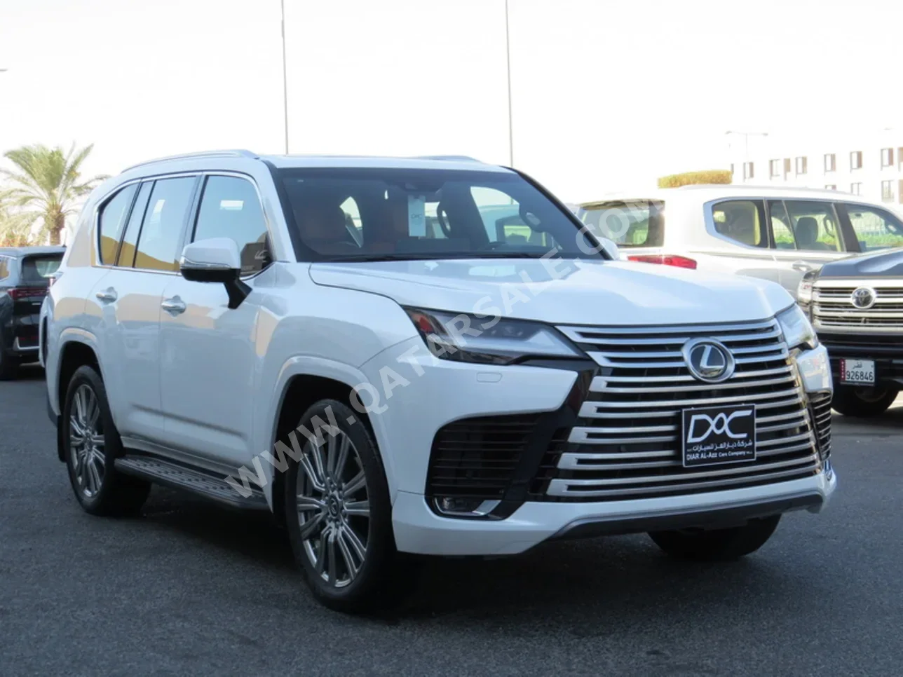 لكزس ال اكس 600 في اي بي 2023 اوتوماتيك 34,000 كم 6 سلندر دفع رباعي اس يو في أبيض