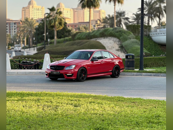 مرسيدس - بنز  سي - كلاس  63 ادشن 507  2014  اوتوماتيك  178,000 كم  8 سلندر  دفع خلفي  سيدان  أحمر