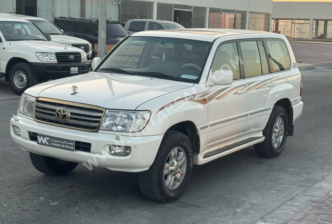 تويوتا  لاند كروزر  في اكس ار  2006  اوتوماتيك  400,000 كم  8 سلندر  دفع رباعي  اس يو في  أبيض  تحت الضمان