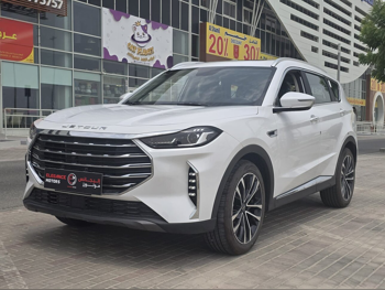 جيتور  اكس 70  بلس لاكجري  2025  اوتوماتيك  0 كم  4 سلندر  سحب امامي  اس يو في  أبيض  تحت الضمان