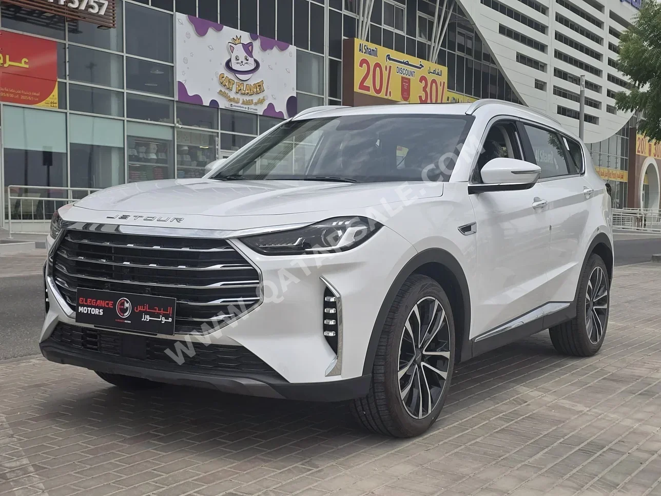 جيتور اكس 70 بلس لاكجري 2025 اوتوماتيك 0 كم 4 سلندر سحب امامي اس يو في أبيض تحت الضمان